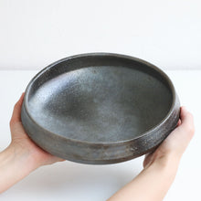 Load image into Gallery viewer, Minoyaki Series Round Ikebana Flower Vase - Sumi