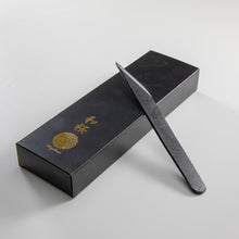 Load image into Gallery viewer, Wazakura Kiridashi Knife - Japanese Marking & Woodworking Knife (18mm)