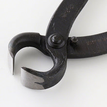 Load image into Gallery viewer, Hand Forged Bonsai Root Cutter 6.7"(170mm) - Wazakura Japan