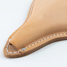 將圖片載入圖庫檢視器 close up on the stitching of the leather holster