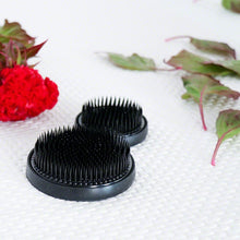 Load image into Gallery viewer, 61mm and 80mm round black kenzan