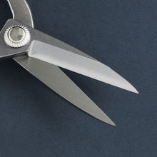 Load image into Gallery viewer, Kazuyuki Ishihara Signature Bonsai Scissors – 7" Stainless Steel
