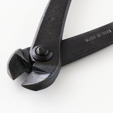 Laden Sie das Bild in den Galerie-Viewer, 2PCS Japanese Bonsai Wiring Tool Set [ Wire Cutter + Bonsai Pliers ] - Wazakura Japan
