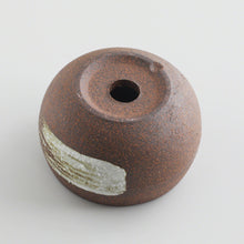 Laden Sie das Bild in den Galerie-Viewer, back of the banko bonsai pot
