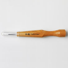 Laden Sie das Bild in den Galerie-Viewer, Round Gouge Carving Chisel - Wazakura Japan
