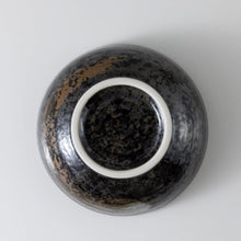 Load image into Gallery viewer, [ Minoyaki Series ] Small Ikebana Vase Round 5"(128mm) Black with Brown White Brush - Wazakura Japan

