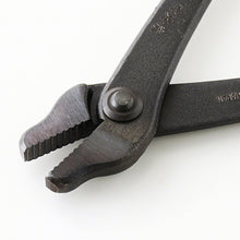 Laden Sie das Bild in den Galerie-Viewer, 2PCS Japanese Bonsai Wiring Tool Set [ Wire Cutter + Bonsai Pliers ] - Wazakura Japan
