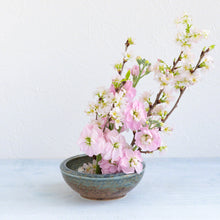 Load image into Gallery viewer, [ Minoyaki Series ] Small Ikebana Vase Round 5"(128mm) Brown and Blue - Wazakura Japan
