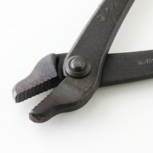 Load image into Gallery viewer, Jaw of the bonsai wire pliers
