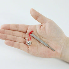 Laden Sie das Bild in den Galerie-Viewer, 2-in-1 Kenzan Needle Cleaning and Straightener - Wazakura Japan
