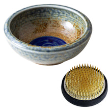 Load image into Gallery viewer, 2PCS Japanese Ikebana Essential Tool Set [ Brass Kenzan + Brown &amp; Blue Vase ] - Wazakura Japan

