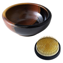 Load image into Gallery viewer, 2PCS Japanese Ikebana Essential Tool Set [ Brass Kenzan + Black &amp; Brick Red Vase ] - Wazakura Japan
